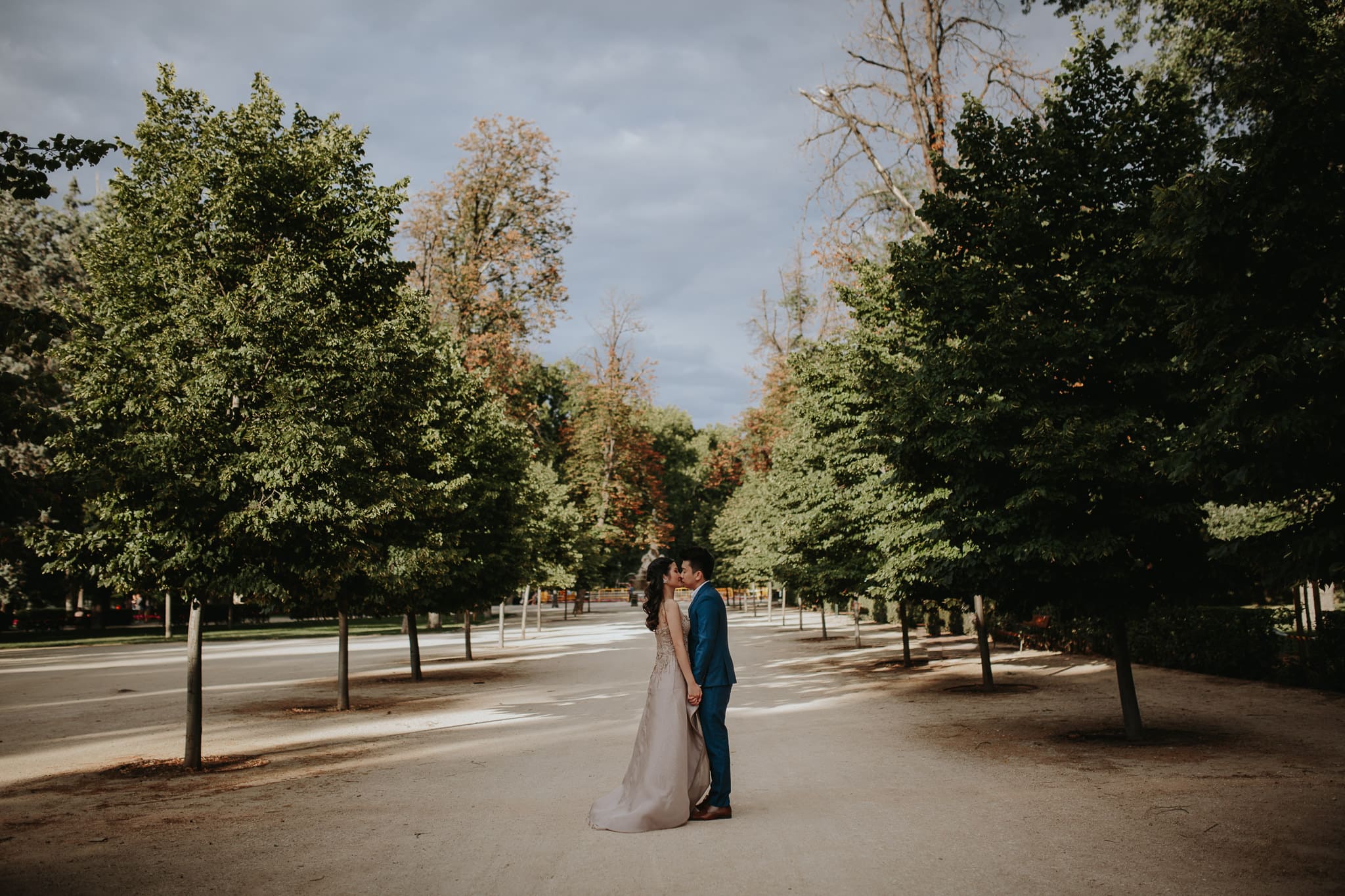 Retiro Park Engagement Photographers